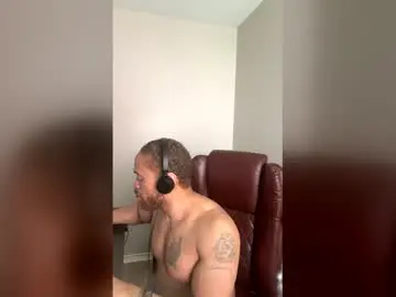 Chaturbate Live Sex Cam of thomasgwhitecft