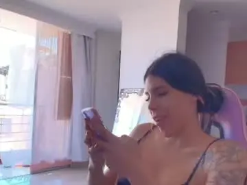 Chaturbate Live Sex Cam of serenaroussee