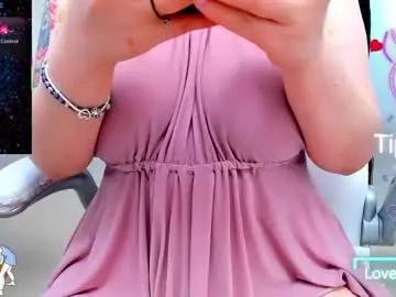Chaturbate Live Porn of evelyne_rose