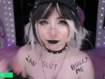 Chaturbate Free Porn Cam of crimsonkitten