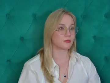Chaturbate Sex Chat of elaravoltage