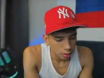 Chaturbate Live Sex of andrew_twink18
