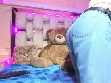Chaturbate Live Sex Cam of mahiara_hot