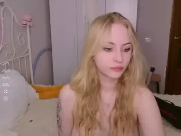 Chaturbate Live Sex Cam of lilkitty_melanie