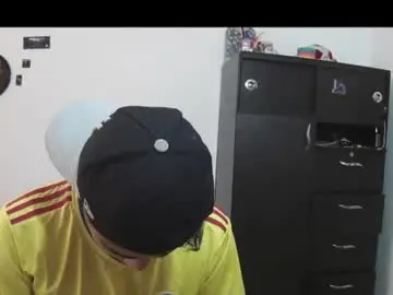 Chaturbate Free Porn Cam of fenix_hardcock