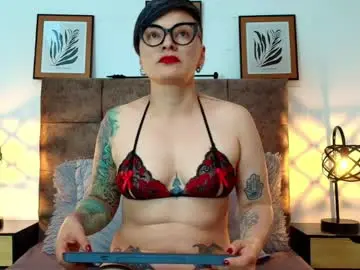 Chaturbate Live Sex Cam of kat_paradisse