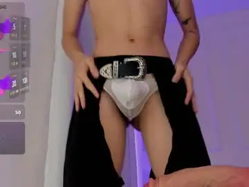 Chaturbate Live Sex Cam of isaac_miler