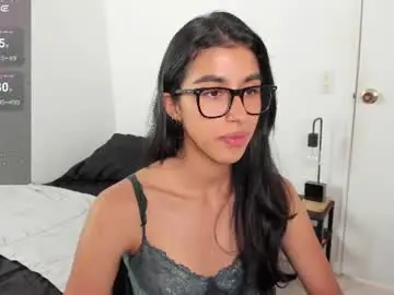 Chaturbate Live Sex Cam of mazikeen_18