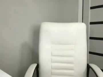 Chaturbate Live Sex Cam of foxyshy_x