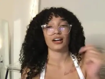 Chaturbate Adult Webcams of rosalinatoosexy