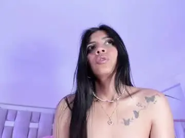 Chaturbate Live Sex Cam of emili_clark