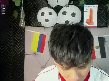 Chaturbate Free Live Porn of ethan_westt