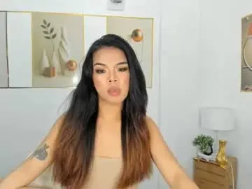 Chaturbate Live Sex Cam of lucyvane