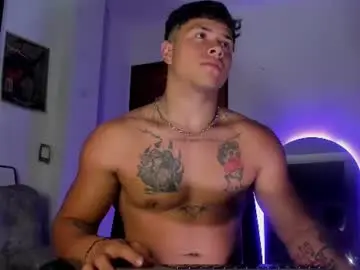 Chaturbate Live Sex Cam of noah_223