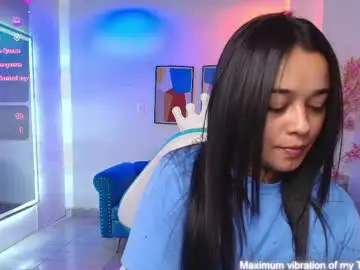 Chaturbate Live Porn of black_roseee
