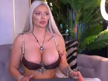 Chaturbate Live Sex of blancheluxe