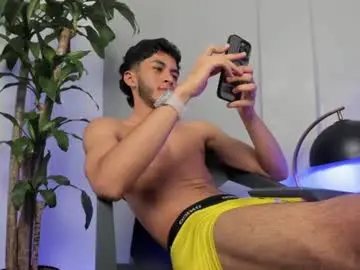 Chaturbate Live Porn of tyler_fox_