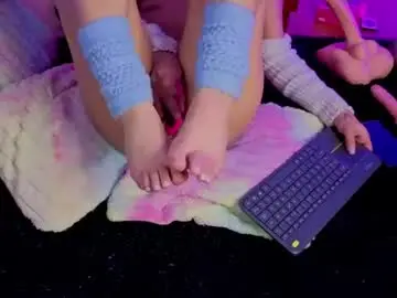 Chaturbate Live Sex of isisjones18