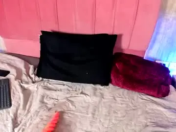 Chaturbate Live Sex Cam of lilith_3r