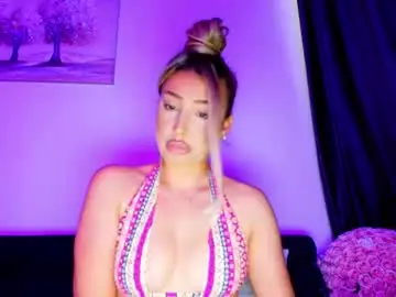 Chaturbate Live Sex Cam of abella_soleill