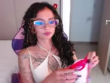 Chaturbate Watch Live Sex Cams of bluee_v