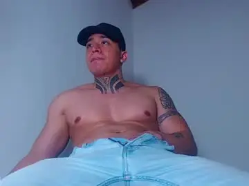 Chaturbate Best live sex cam show of criss__tom