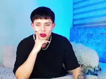 Chaturbate Live Sex Cam of _justinmoon2