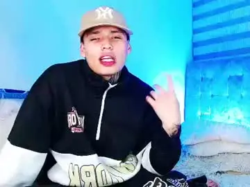Chaturbate Watch Live Sex Cams of _justinmoon2