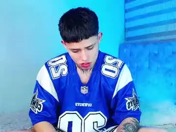 Chaturbate Watch Live Sex Cams of _justinmoon2