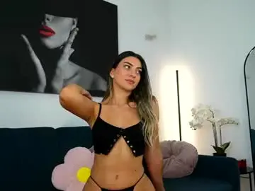 Chaturbate Live Sex Cam of izy_bellee