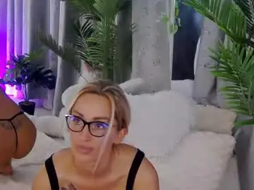 Chaturbate Adult Video Chat of isabelleethan