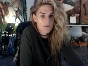 Chaturbate Live Sex Cam of katiecutie_5