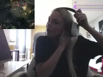 Chaturbate Sex Cam of tinykylie