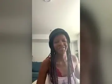 Chaturbate Adult Webcam of ebonypetite15