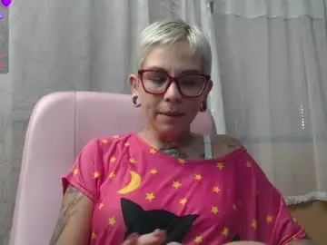 Chaturbate Nude Webcam of moon_cat85