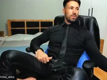 Chaturbate Watch Live Sex Cams of mikestrip