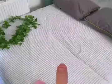 Chaturbate Live Sex Cam of thunder_suck