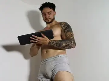 Chaturbate Watch Live Sex Cams of latinboyvip_