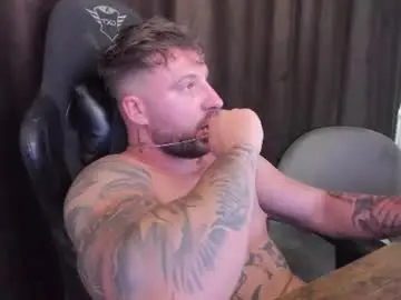 Chaturbate Live Sex Cam of aidenmatthew