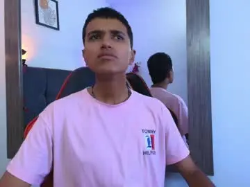 Chaturbate Free Porn Cam of alan_colthon