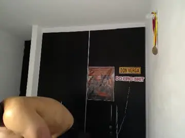 Chaturbate Live Sex Cam of claybrown_