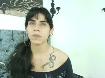 Chaturbate Live Sex of bella_poisonous