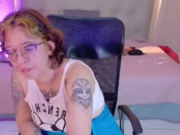 Chaturbate Live Sex Cam of chloerossee