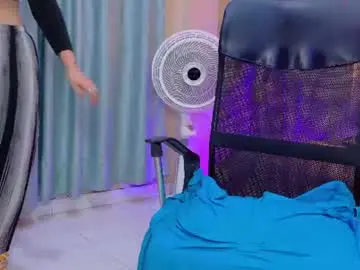 Chaturbate Live Sex Cam of chloerossee
