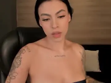 Chaturbate Live Sex Cam of christineford1