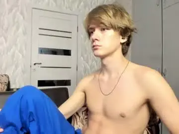 Chaturbate Live Sex Cam of milkiwy