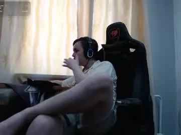Chaturbate Sex Cam of iliaskrisloveee