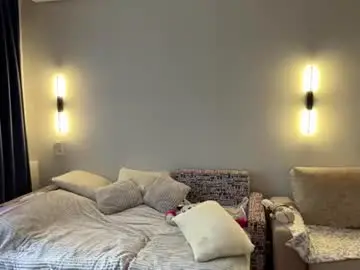 Chaturbate Watch Live Sex Cams of eleanorefrens