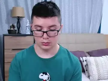 Chaturbate Live Porn of kevinhunts