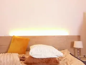 Chaturbate Live Sex Cam of bella_sumers